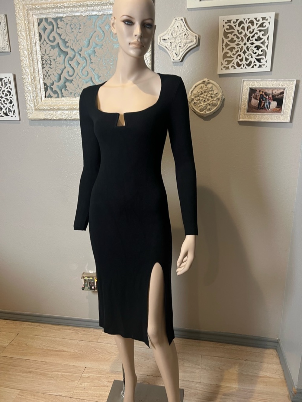 Abercrombie and Fitch Classic Black Long-Sleeve Midi Dress with Front Slit - Picture 11 of 12
